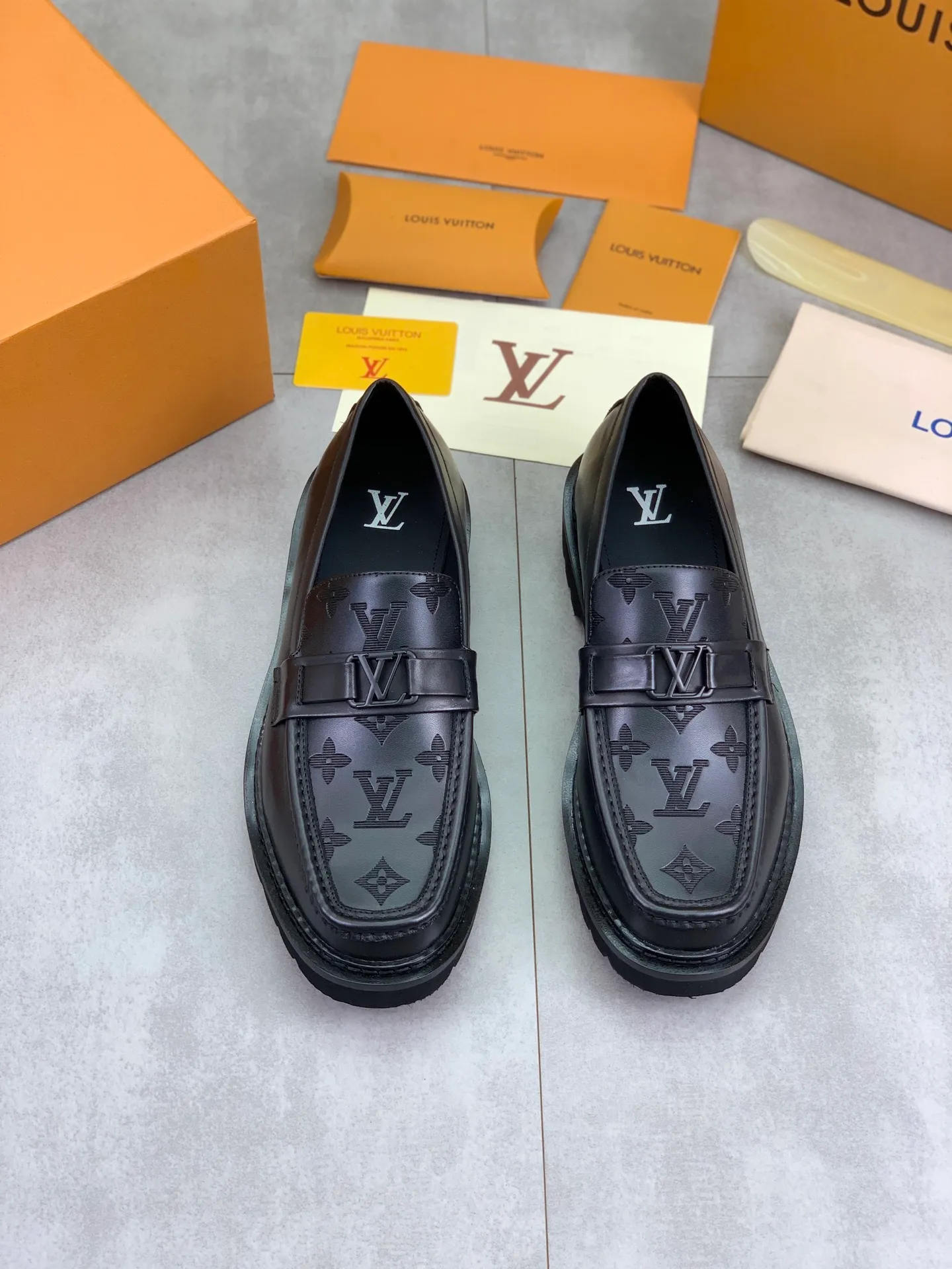 Factory price P820 💎💎💎LOUIS VUITTON [Louis Vuitton] - LV men's business casual leather shoes, luxurious and noble 👞All imported original cowhide, just to create a more comfortable wearing experience, upper: original high-end calfskin ➕Imported soft cowhide lining, original lightweight foam outsole ✔️ Color: 6️⃣colors available Size: 39-44 (38.45 46 can be customized (non-returnable)